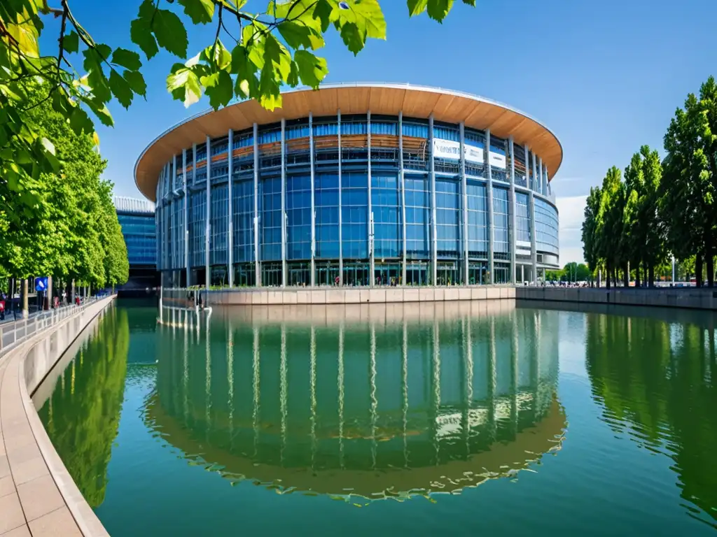 El majestuoso edificio del Parlamento Europeo en Estrasburgo, reflejado en las tranquilas aguas, irradia autoridad y significado